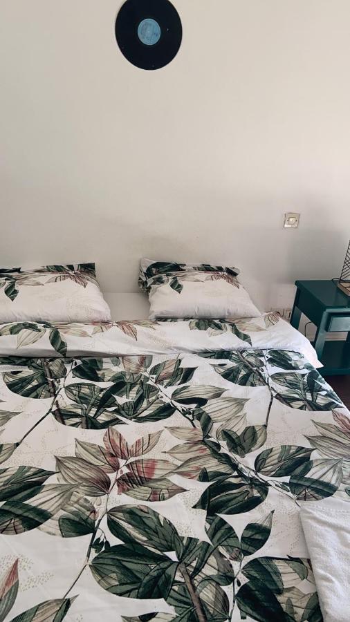 Restaurant Le Mange Disque Bed & Breakfast Villenauxe Ngoại thất bức ảnh